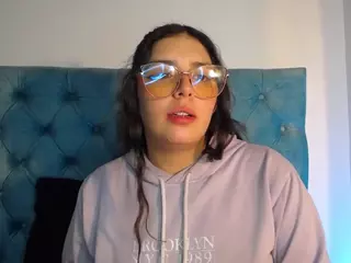 Paola2Lyon's Live Sex Cam Show