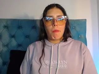 Paola2Lyon's Live Sex Cam Show