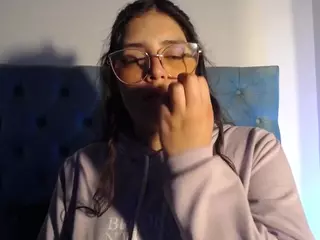 Paola2Lyon's Live Sex Cam Show