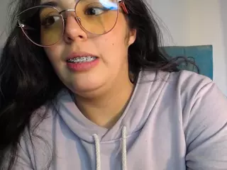 Paola2Lyon's Live Sex Cam Show