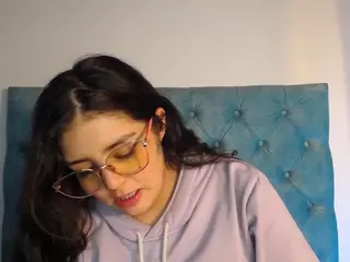 Paola2Lyon's Live Sex Cam Show
