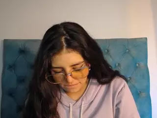 Paola2Lyon's Live Sex Cam Show