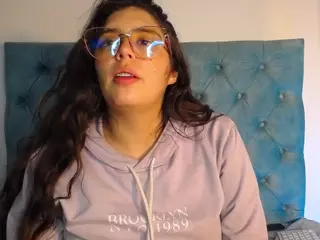 Paola2Lyon's Live Sex Cam Show