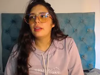 Paola2Lyon's Live Sex Cam Show