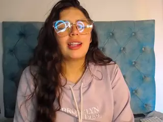 Paola2Lyon's Live Sex Cam Show