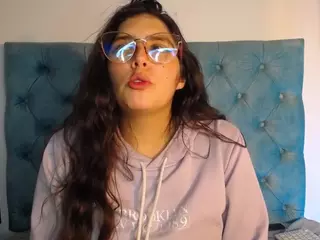 Paola2Lyon's Live Sex Cam Show