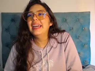 Paola2Lyon's Live Sex Cam Show