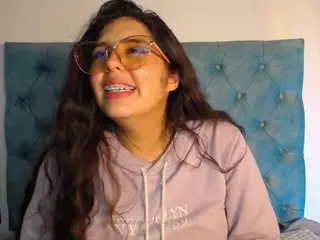 Paola2Lyon's Live Sex Cam Show