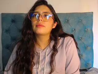 Paola2Lyon's Live Sex Cam Show