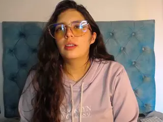 Paola2Lyon's Live Sex Cam Show