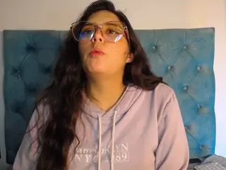 Paola2Lyon's Live Sex Cam Show
