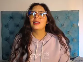Paola2Lyon's Live Sex Cam Show