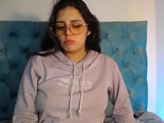 Paola2Lyon's Live Sex Cam Show