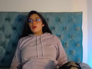 Paola2Lyon's Live Sex Cam Show