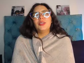 Paola2Lyon's Live Sex Cam Show