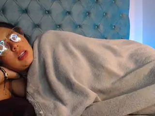 Paola2Lyon's Live Sex Cam Show