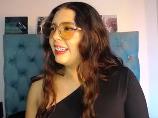Paola2Lyon's Live Sex Cam Show