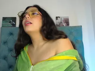 Paola2Lyon's Live Sex Cam Show