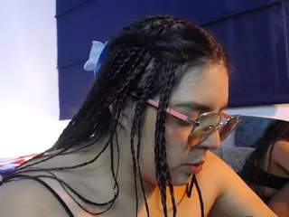 Paola2Lyon's Live Sex Cam Show