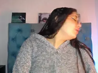 Paola2Lyon's Live Sex Cam Show