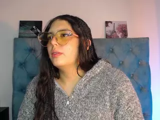 Paola2Lyon's Live Sex Cam Show