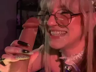 AlexTheKitten's Live Sex Cam Show