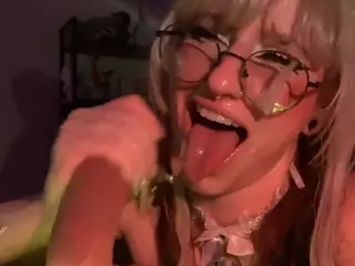AlexTheKitten's Live Sex Cam Show