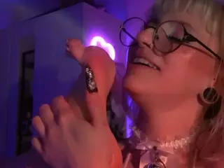 AlexTheKitten's Live Sex Cam Show