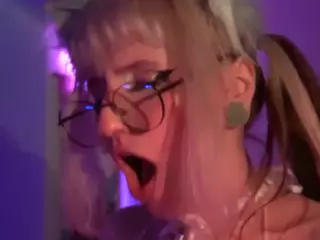AlexTheKitten's Live Sex Cam Show