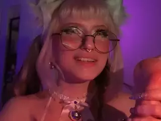 AlexTheKitten's Live Sex Cam Show