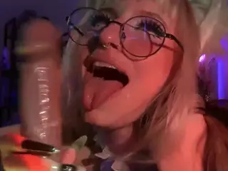 AlexTheKitten's Live Sex Cam Show