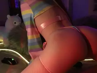 AlexTheKitten's Live Sex Cam Show