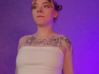 EnchantingEyes's Live Sex Cam Show