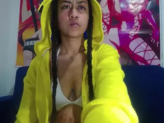 cinnamon-7's Live Sex Cam Show