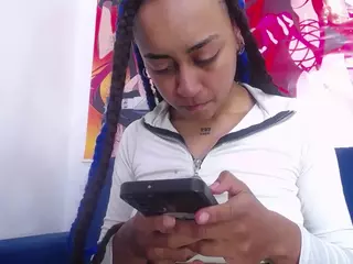 cinnamon-7's Live Sex Cam Show