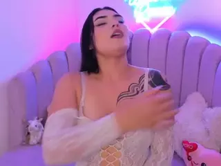 Amara-Miller's Live Sex Cam Show