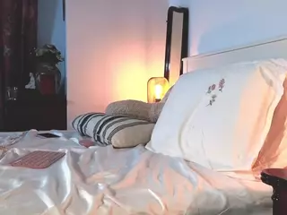 AmeliaSellena's Live Sex Cam Show