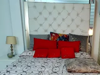 anielli69hot's Live Sex Cam Show