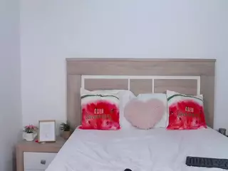 AylinRoss's Live Sex Cam Show