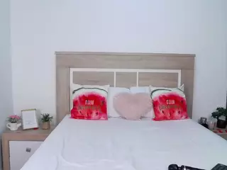 AylinRoss's Live Sex Cam Show