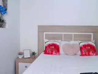 AylinRoss's Live Sex Cam Show