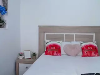 AylinRoss's Live Sex Cam Show