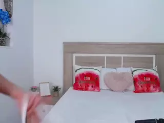 AylinRoss's Live Sex Cam Show