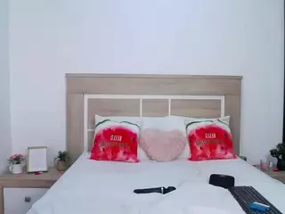 AylinRoss's Live Sex Cam Show