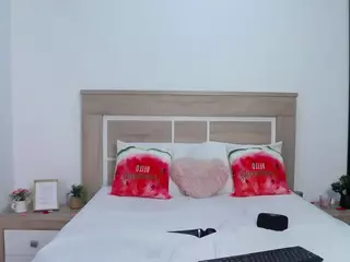 AylinRoss's Live Sex Cam Show