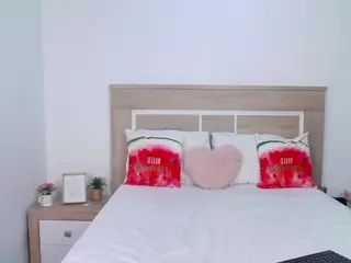 AylinRoss's Live Sex Cam Show