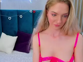 EmillyHart's Live Sex Cam Show
