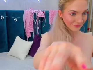 EmillyHart's Live Sex Cam Show
