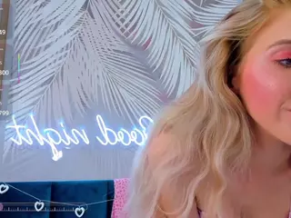 EmillyHart's Live Sex Cam Show
