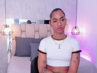 Alice-Massie1's Live Sex Cam Show